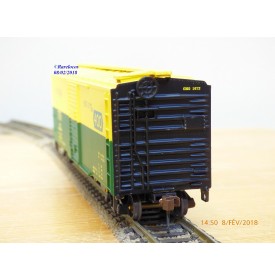 ROUNDHOUSE 20406, wagon couvert de 40' ( Single door box car )  C St P M&O    Neuf    BO