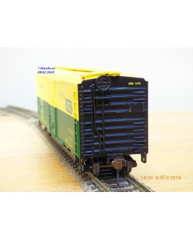 ROUNDHOUSE 20406, wagon couvert de 40' ( Single door box car )  C St P M&O    Neuf    BO