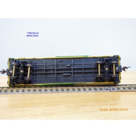 ROUNDHOUSE 20406, wagon couvert de 40' ( Single door box car )  C St P M&O    Neuf    BO