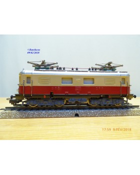 SWISSTOYS ( MÄRKLIN ) ???, motrice Bo Bo  Re 4/4 TEE ( base RET 800 )