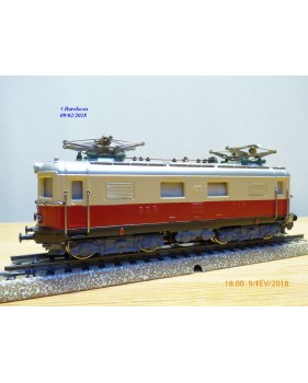 SWISSTOYS ( MÄRKLIN ) ???, motrice Bo Bo  Re 4/4 TEE ( base RET 800 )
