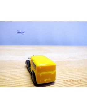 PRALINE  ????, camionette CITROEN C35  Michelin  1/87 ème  HO