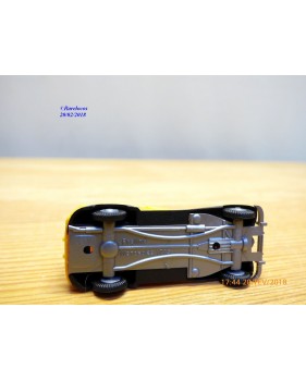 PRALINE  ????, camionette CITROEN C35  Michelin  1/87 ème  HO
