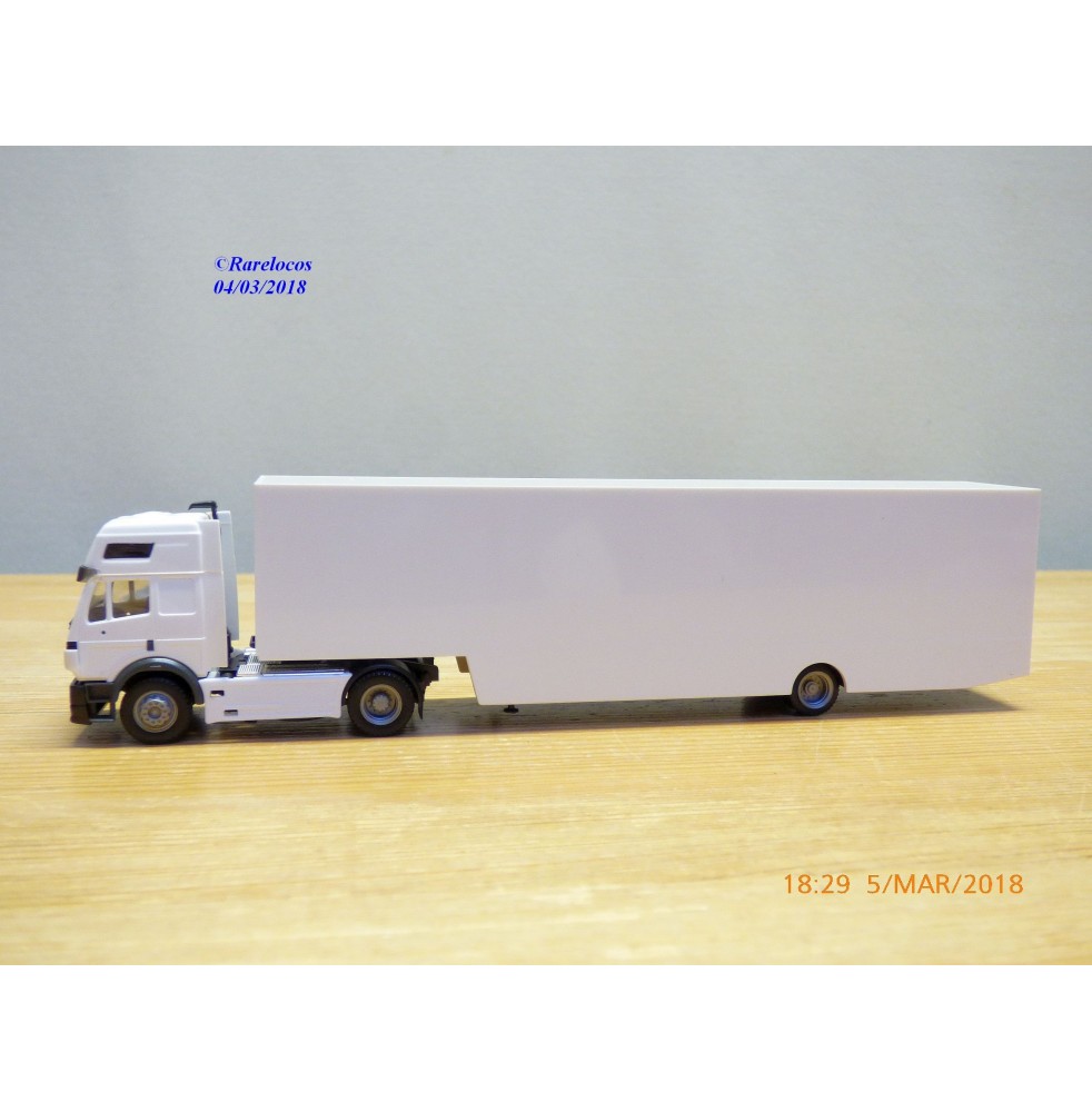 HERPA  143332,  camion et semi remorque porte voiture  fermée  Neuf   BO  1/87