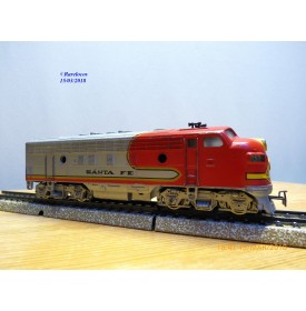 MÄRKLIN  4060.3, locomotive diesel  Bo Bo F7 A non motorisée Santa Fé  AT&SF 