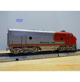 MÄRKLIN  4060.3, locomotive diesel  Bo Bo F7 A non motorisée Santa Fé  AT&SF 