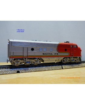 MÄRKLIN  4060.3, locomotive diesel  Bo Bo F7 A non motorisée Santa Fé  AT&SF 