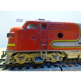 MÄRKLIN  4060.3, locomotive diesel  Bo Bo F7 A non motorisée Santa Fé  AT&SF 