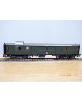 ROCO 4220S,   fourgon grandes lignes   type Pw4ü  dit Hecht / brochet   DB   neuf      BO