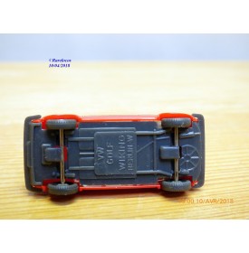 WIKING  ??? ,  Volkswagen Golf décapotable rouge    1/87   HO