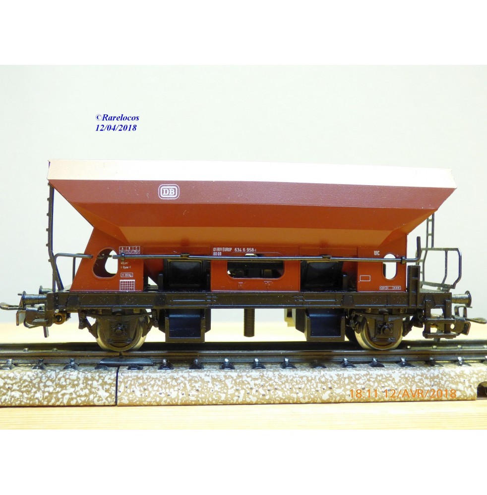 MÄRKLIN   4631 . 4,  wagon trémie à déchargement latéral  type  Otmm 70  DB   BO