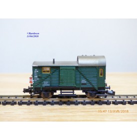 FLEISCHMANN  8301,  fourgon marchandises type Pwg avec feux de fin de convoi  DB    N