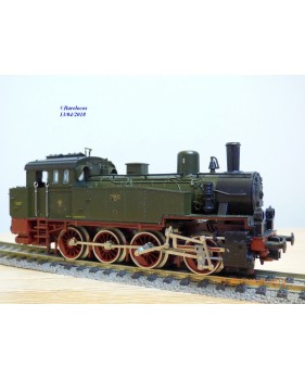 TRIX International  21213, coffret locotender T 13  ( Br 92 )  et 4 wagons KPEV   BO