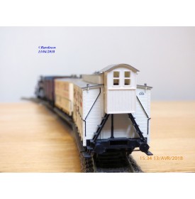 TRIX International  21213, coffret locotender T 13  ( Br 92 )  et 4 wagons KPEV   BO