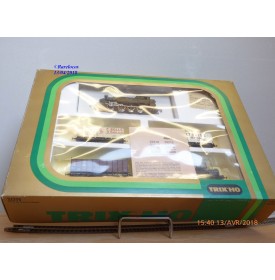 TRIX International  21213, coffret locotender T 13  ( Br 92 )  et 4 wagons KPEV   BO