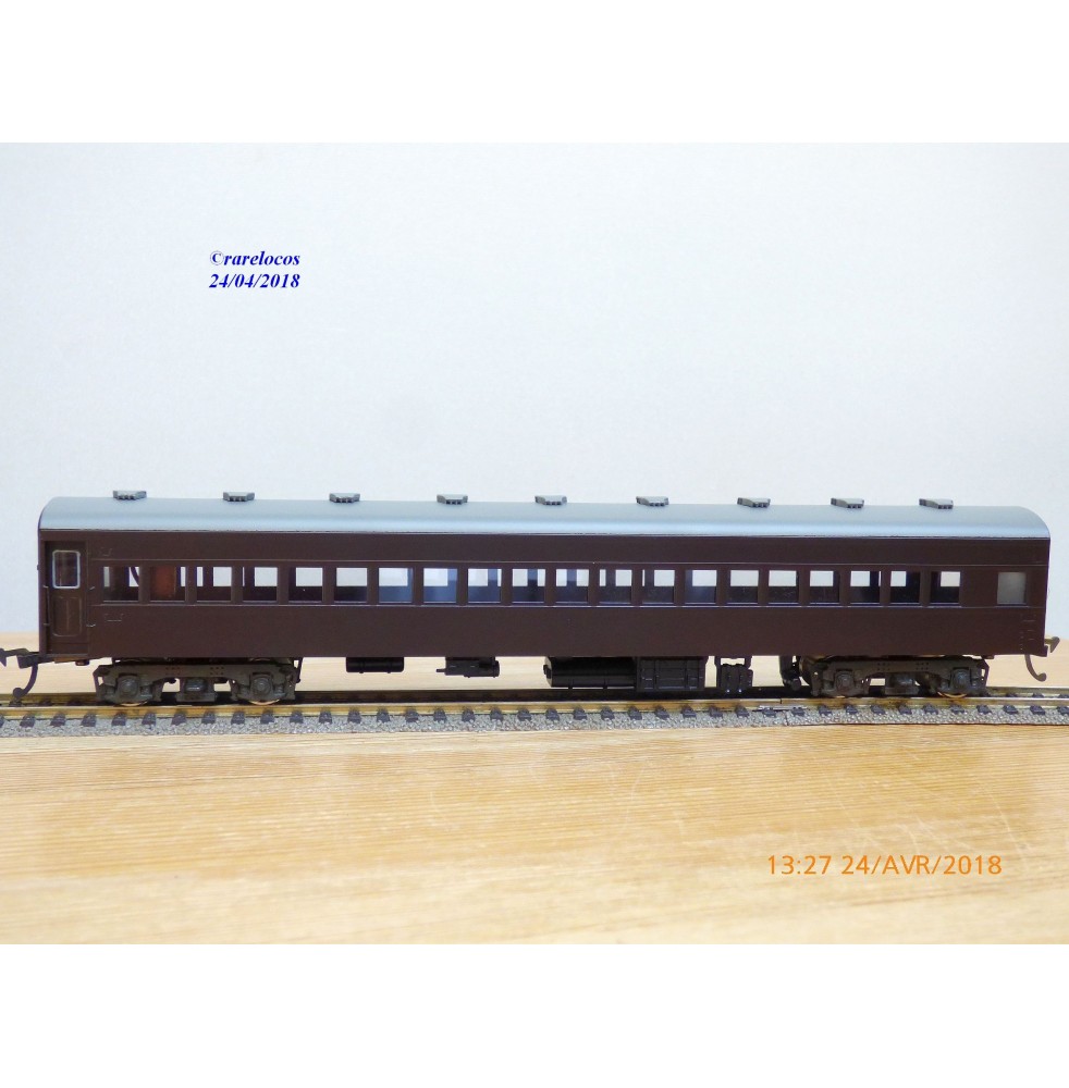 MIYAZAWA  35 ?, voiture grandes lignes  à bogies  JNR  neuf    BO