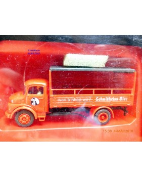 PREISER  38005, camion de livraison de boissons MERCEDES BENZ   L 322/42   Schulteiss Bier  Neuf   BO