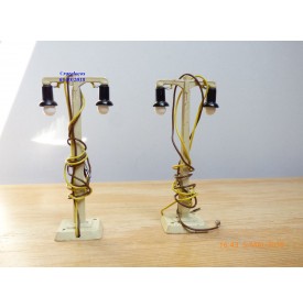 Märklin métal  448/2,  2 lampadaires doubles métal BO
