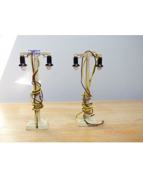 Märklin métal  448/2,  2 lampadaires doubles métal BO