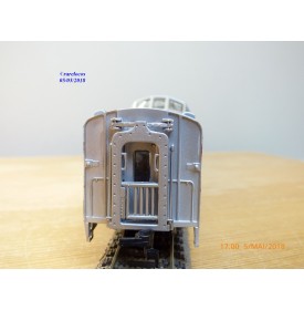 IHC  47747, voiture grandes lignes ( corrugated side Vista Dome  ) " Catenary View "   PRR   neuf   BO 