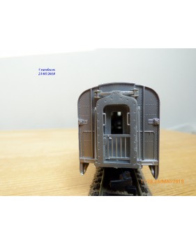 IHC  6730, voiture restaurant ( corrugated side grill )  N°: 4528    PRR   neuf   BO 