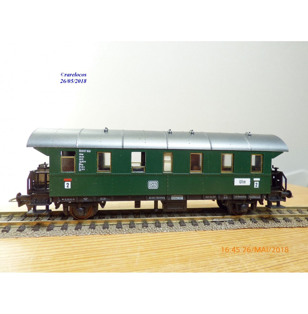FLEISCHMANN 1554, voiture  2 Kl. type  Blwe  Donnerbuchsen   DB  neuf   BO 
