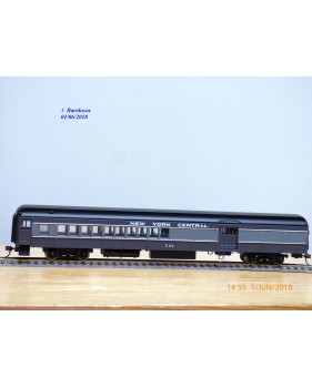 BACHMANN Spectrum  89101,  voiture grandes lignes  mixte ( combine ) New York Central  N° 304  . Neuf   BO