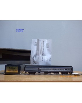 BACHMANN Spectrum  89101,  voiture grandes lignes  mixte ( combine ) New York Central  N° 304  . Neuf   BO