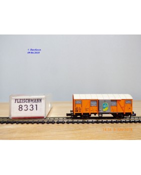 FLEISCHMANN  8331,  wagon couvert réfrigérant  transport de bananes CHIQUITA   BO   N
