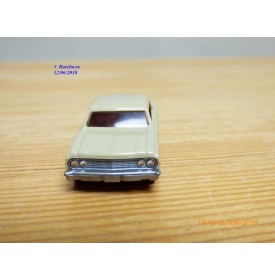 WIKING  22m ,  Chevrolet 22 m  beige  1/87   HO