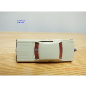 WIKING  22m ,  Chevrolet 22 m  beige  1/87   HO