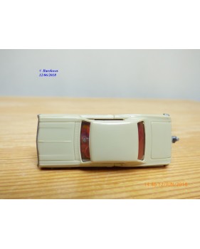 WIKING  22m ,  Chevrolet 22 m  beige  1/87   HO