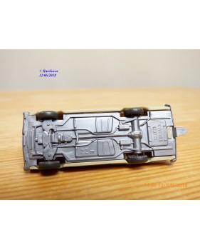 WIKING  22m ,  Chevrolet 22 m  beige  1/87   HO