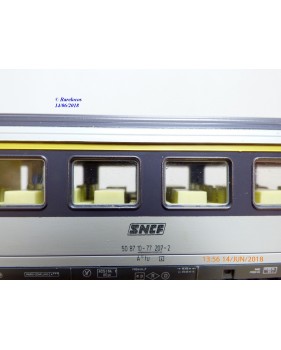 ROCO 04299,  voiture UIC 1 ére classe  A 10 tu  dite Corail     BO