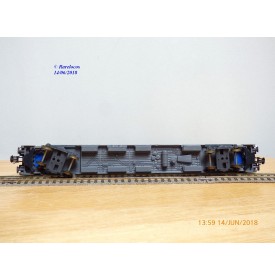 ROCO 04299,  voiture UIC 1 ére classe  A 10 tu  dite Corail     BO
