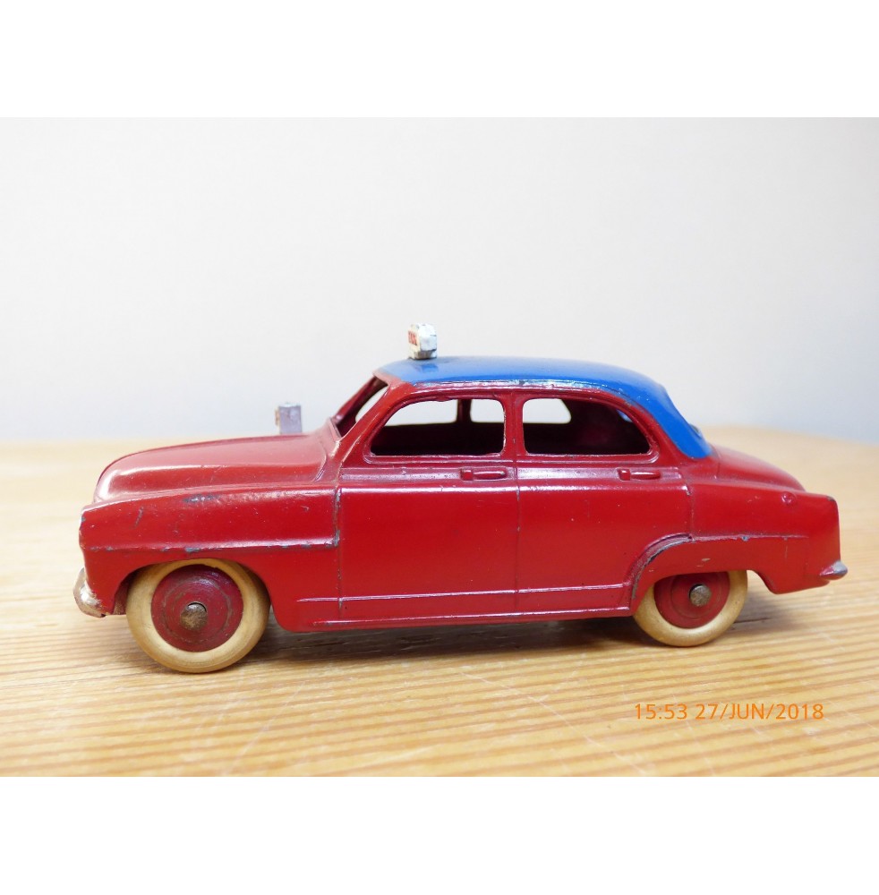 dinky toys simca 9 aronde