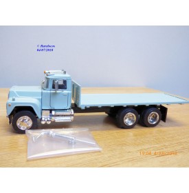 SMITH AUTOMODELS ???, camion plateau 4*6  MACK  gris  neuf  BO