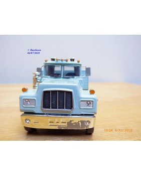 SMITH AUTOMODELS ???, camion plateau 4*6  MACK  gris  neuf  BO