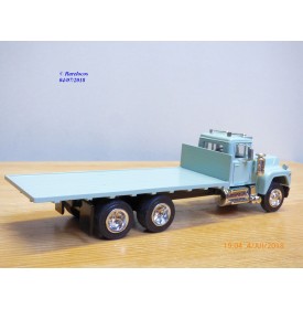 SMITH AUTOMODELS ???, camion plateau 4*6  MACK  gris  neuf  BO