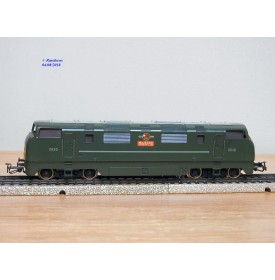 MÄRKLIN 3581 Loco diesel Br 221 DB BO