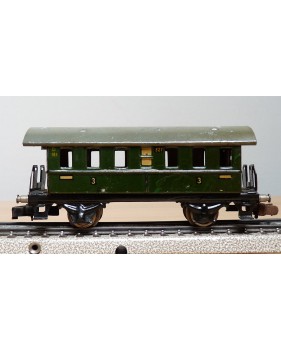 MÄRKLIN   327 . 1,  rare voiture à plate formes verte