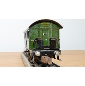 MÄRKLIN   327 . 1,  rare voiture à plate formes verte