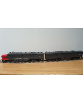KEY Imports Custom Ser 83, locos diesel ALCO type PA3 et PB3 SP Bloody nose BO