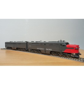 KEY Imports Custom Ser 83, locos diesel ALCO type PA3 et PB3 SP Bloody nose BO