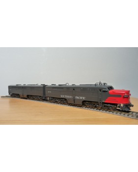 KEY Imports Custom Ser 83, locos diesel ALCO type PA3 et PB3 SP Bloody nose BO