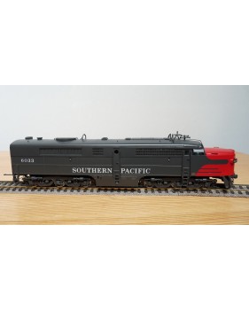 KEY Imports Custom Ser 83, locos diesel ALCO type PA3 et PB3 SP Bloody nose BO