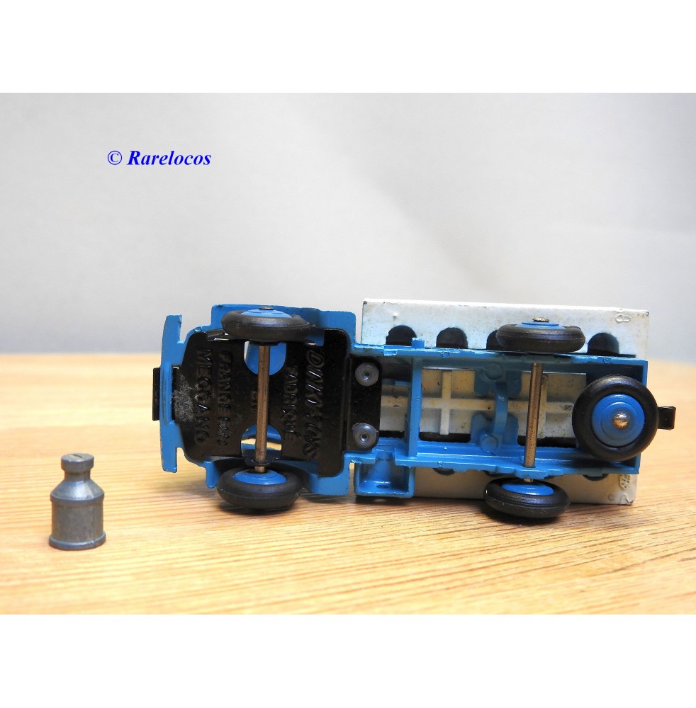Dinky Toys F n° 25O camion laitier Ford Nestlé