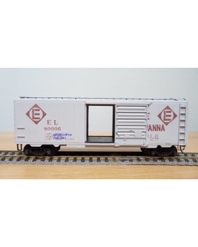 LILIPUT 252 32,  wagon couvert ( boxcar ) ERIE LACKAWANNA  BO