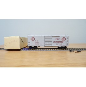 LILIPUT 252 32,  wagon couvert ( boxcar ) ERIE LACKAWANNA  BO