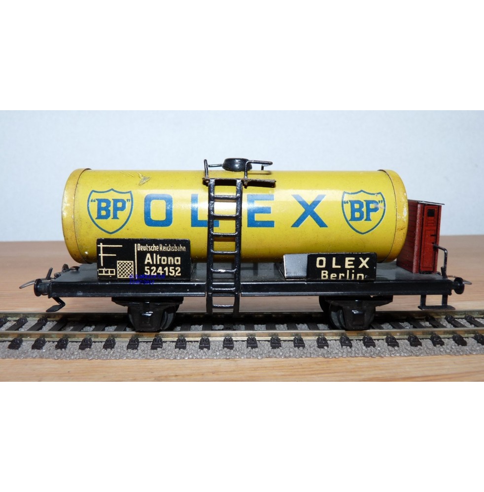 TRIX EXPRESS  20 / 78 O, grand wagon citerne à guérite BP OLEX DR